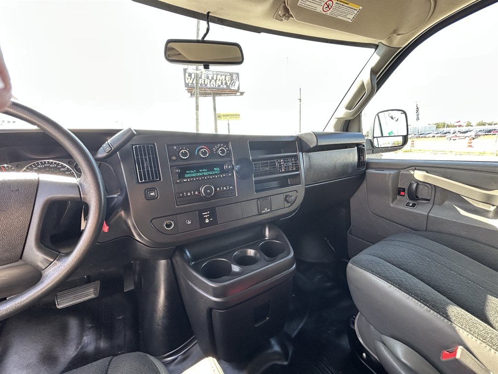 2020 GMC Savana Cargo Work Van - Photo 9