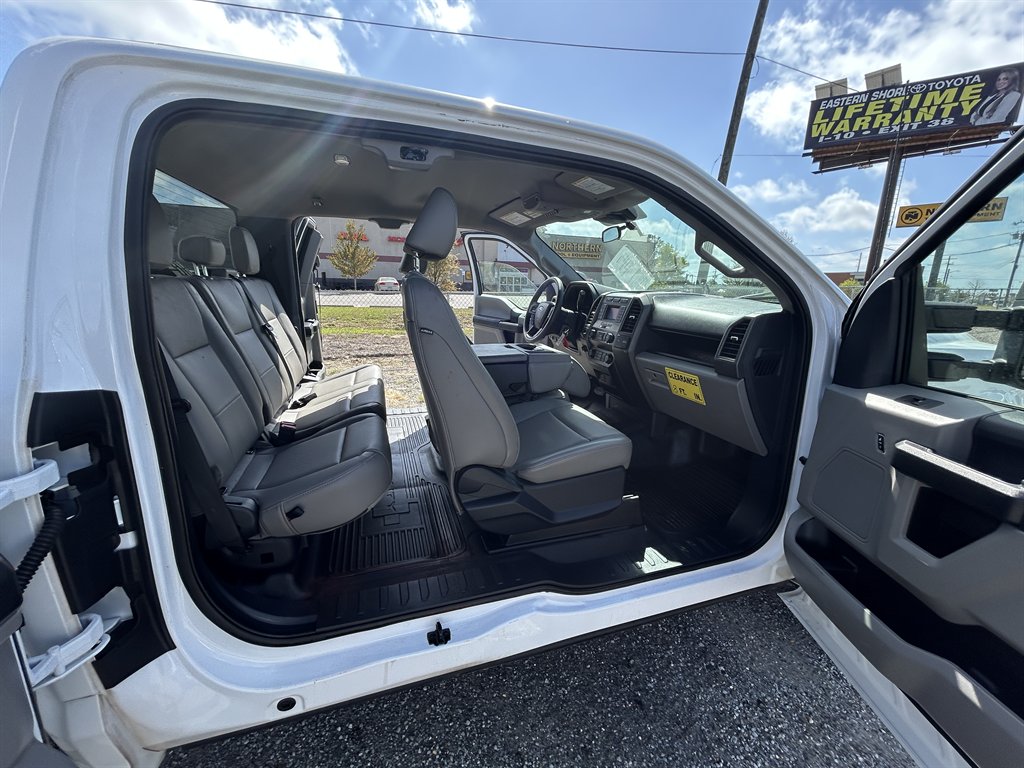 2022 Ford F-350 Super Duty XL - Photo 13