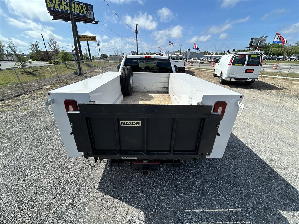 2022 Ford F-350 Super Duty XL - Photo 6