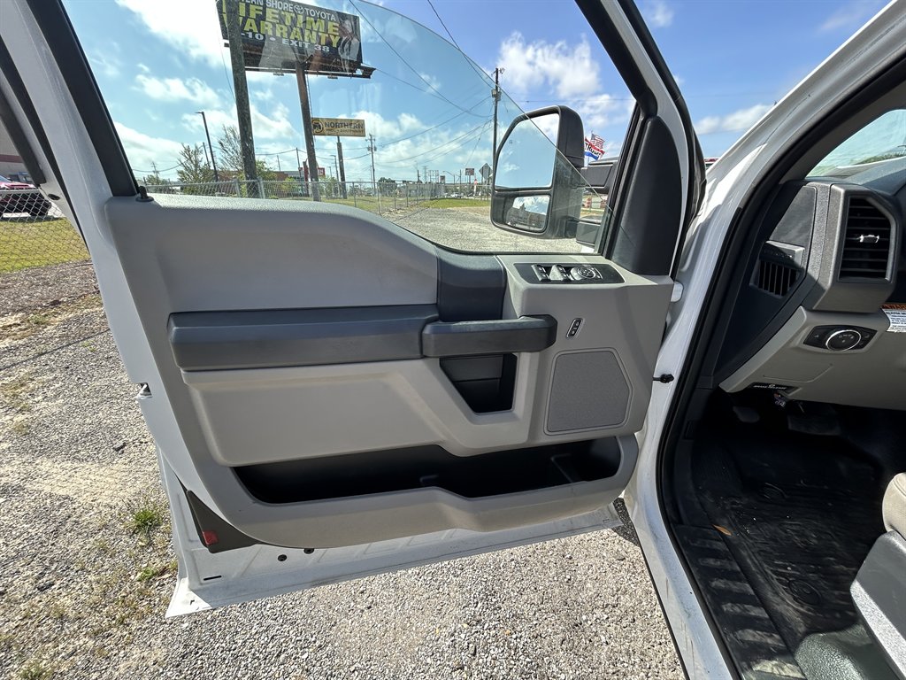 2022 Ford F-350 Super Duty XL - Photo 11
