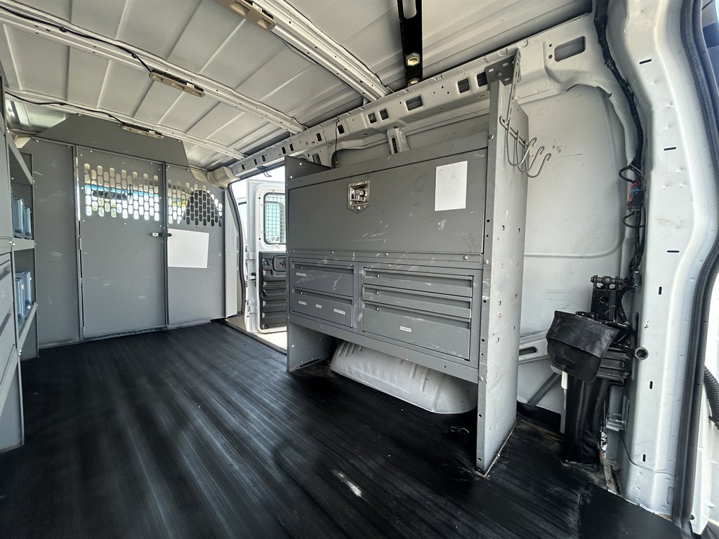 2017 Chevrolet Express Cargo Work Van - Photo 16